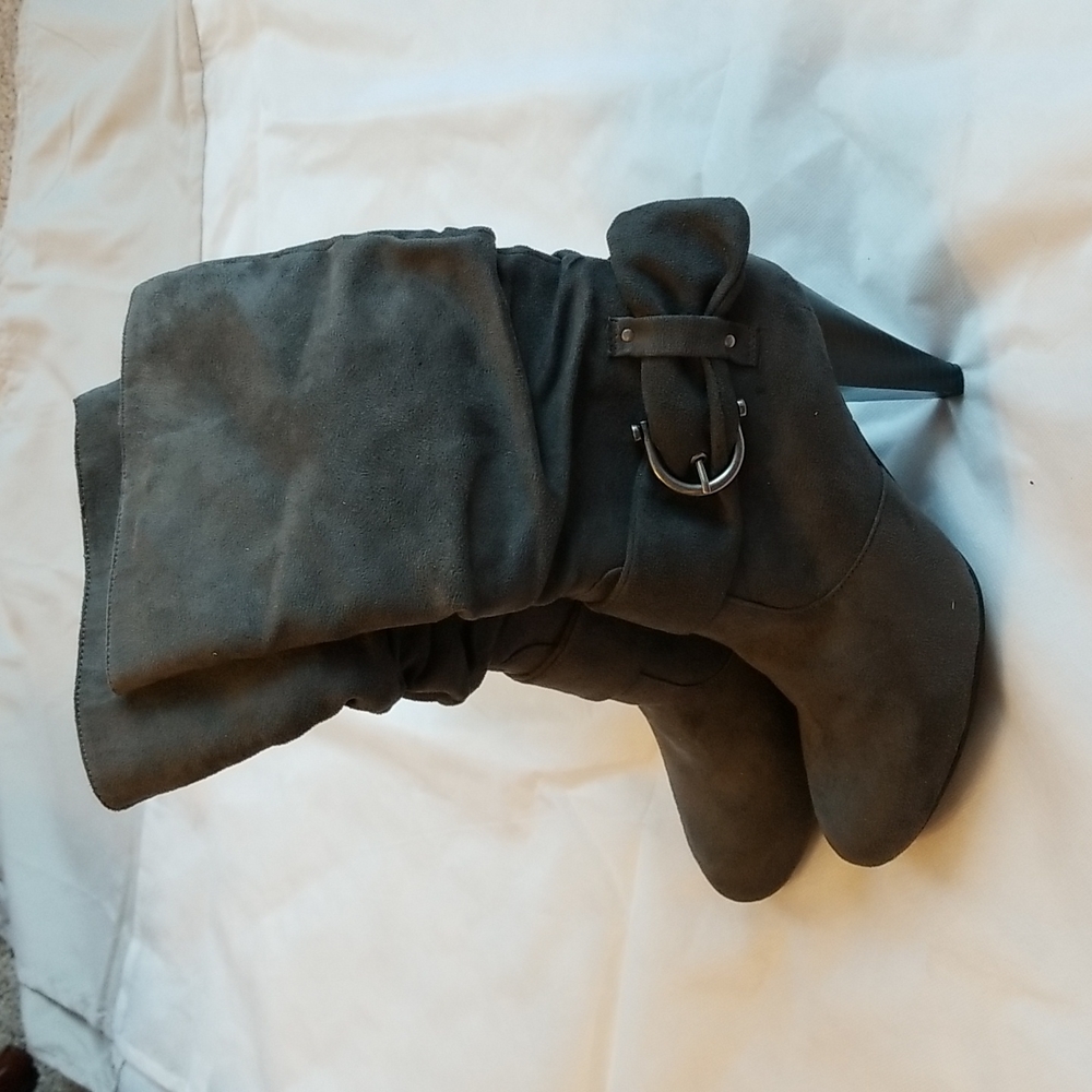 Apt 9 heeled boots, size 9